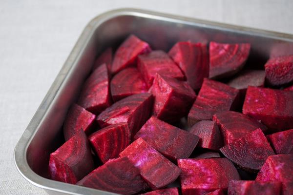 paleo diet, paleo recipes, Paleo Roasted Beet Soup