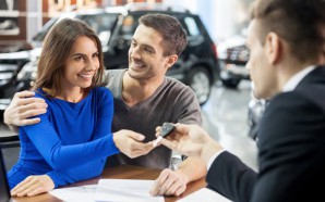 Bank Financing vs Dealerships: A Guide to Buying a Car